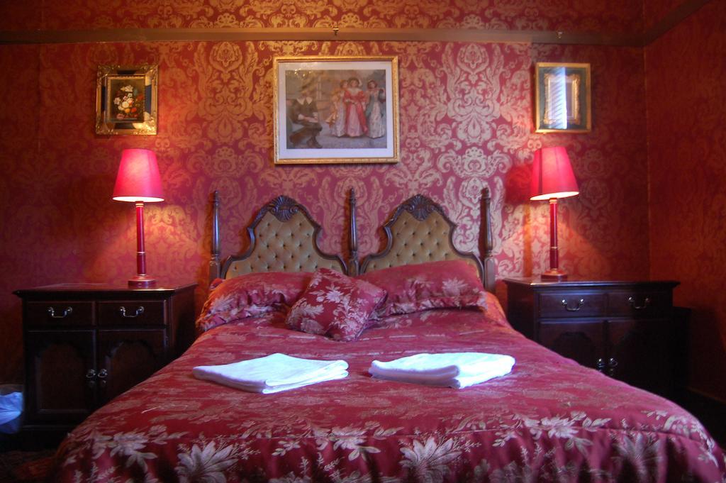 Shakespeare 3* Surry Hills