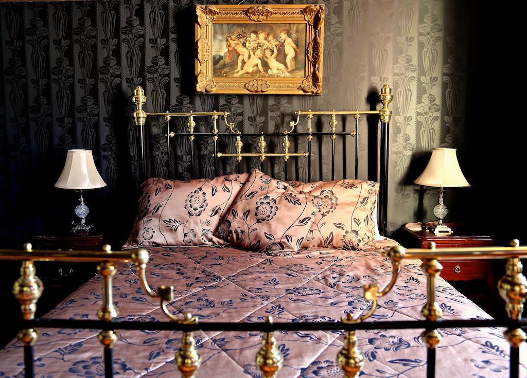 Inn Shakespeare Surry Hills