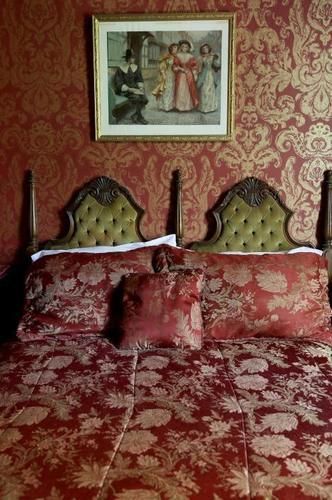 Inn Shakespeare Surry Hills